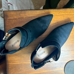 JustFab Elegant Black Ankle Booties